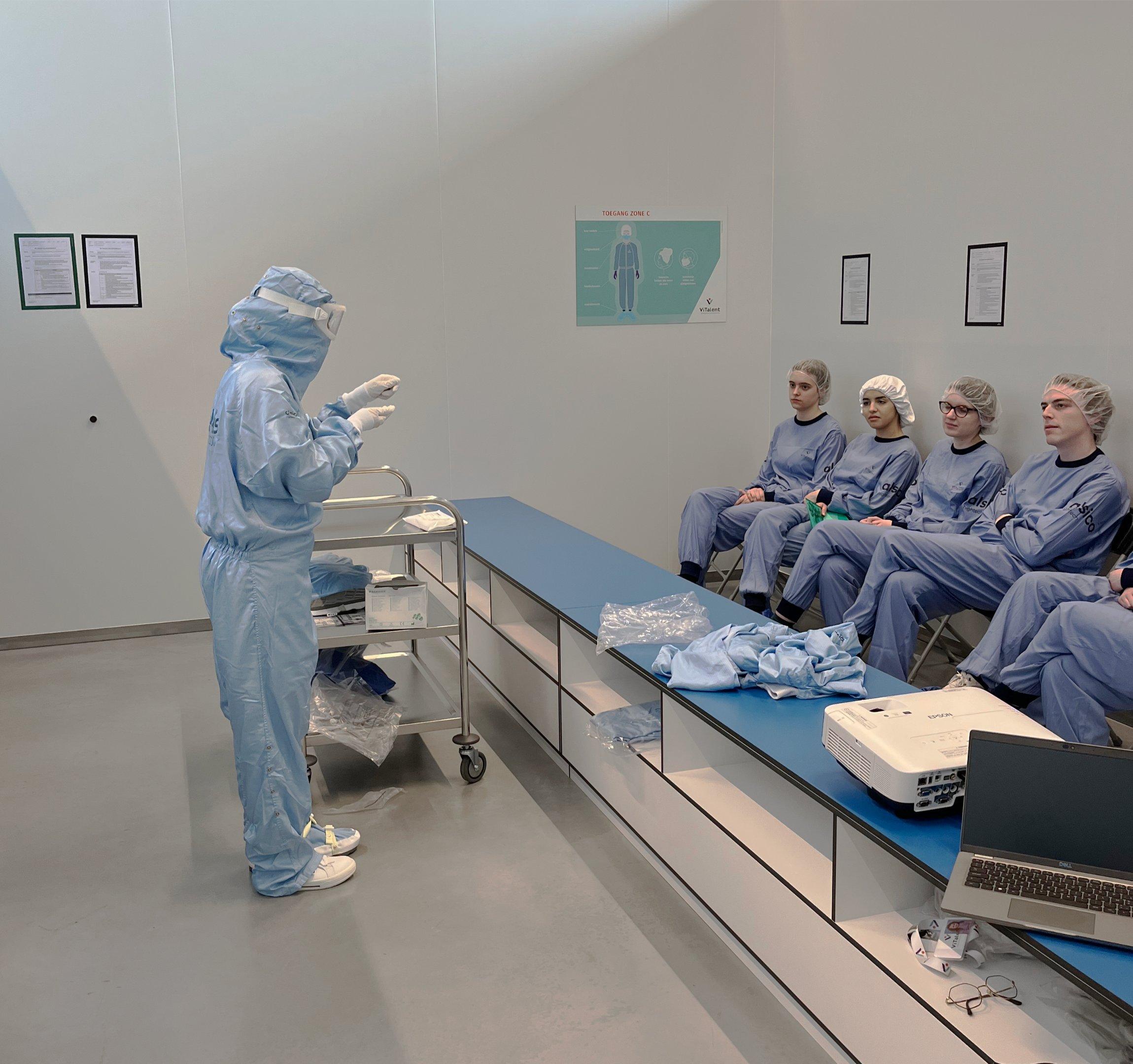 ViTalent | Developing skills for the life sciences industry ViTalent biedt praktijkgerichte opleidingen en trainingen voor de farma- en biotechsector in Vlaanderen. Boost je carrière in de life sciences!